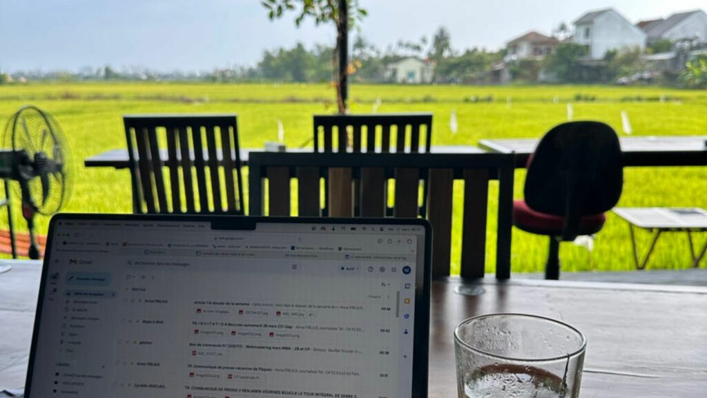 Hub Hoi An, working by the ricefields